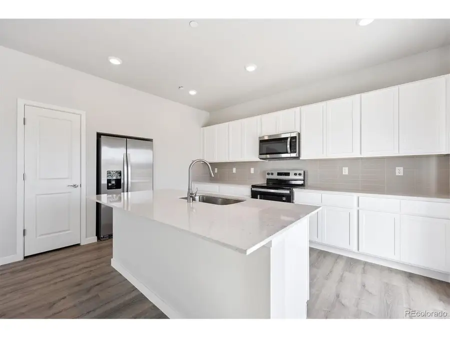 9423 Danube St, Commerce City, CO 80022 - #3