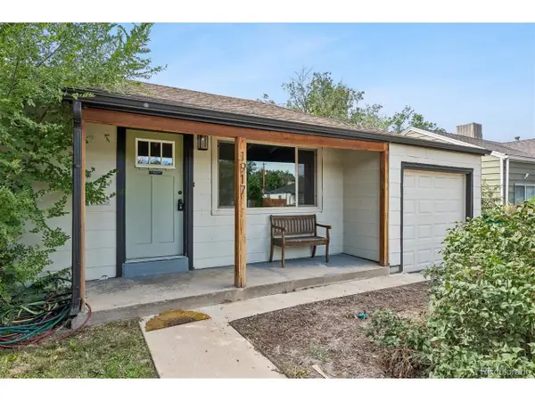 1917 Kingston St, Aurora, CO 80010