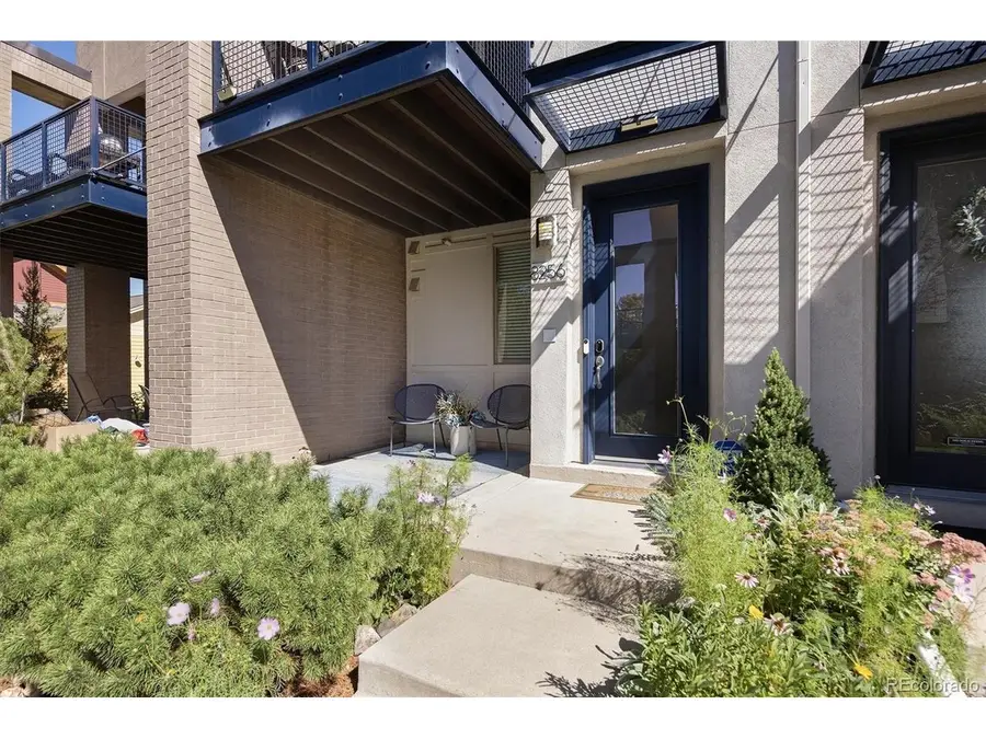 8256 E 24th Dr, Denver, CO 80238 - #3