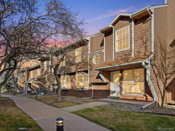 1930 S Balsam St, Lakewood, CO 80227