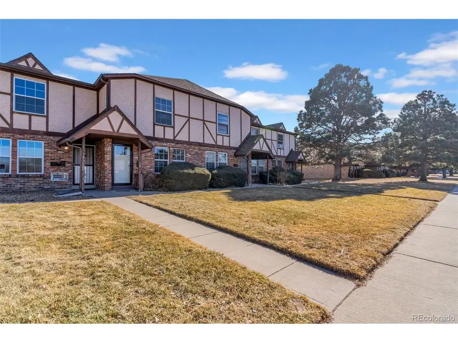 908 S Iola St, Aurora, CO 80012 - Image #2