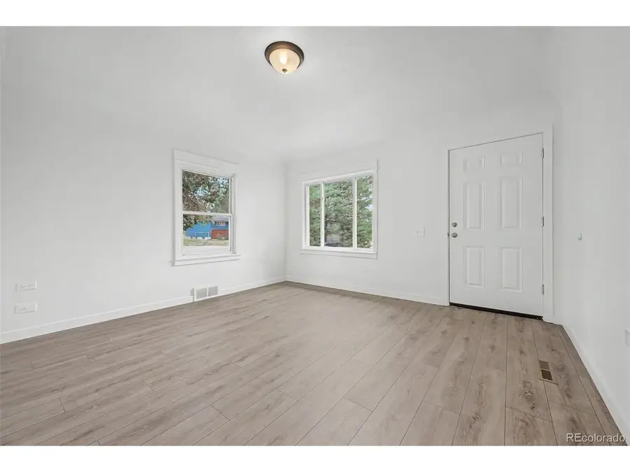 1555 N Monroe Ave, Loveland, CO 80538 - #3