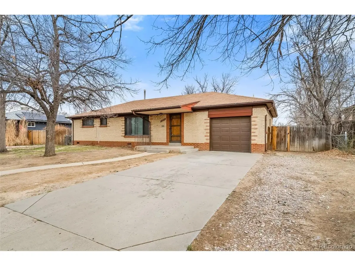 2228 Newark St, Aurora, CO 80010 - #1