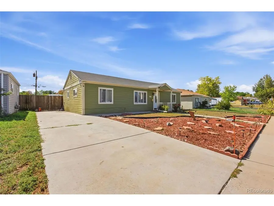 871 Victor St, Aurora, CO 80011 - #2