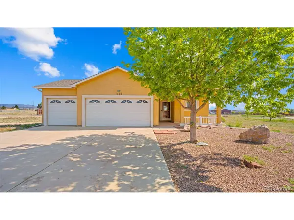 1133 E Ivanhoe Dr, Pueblo, CO 81007