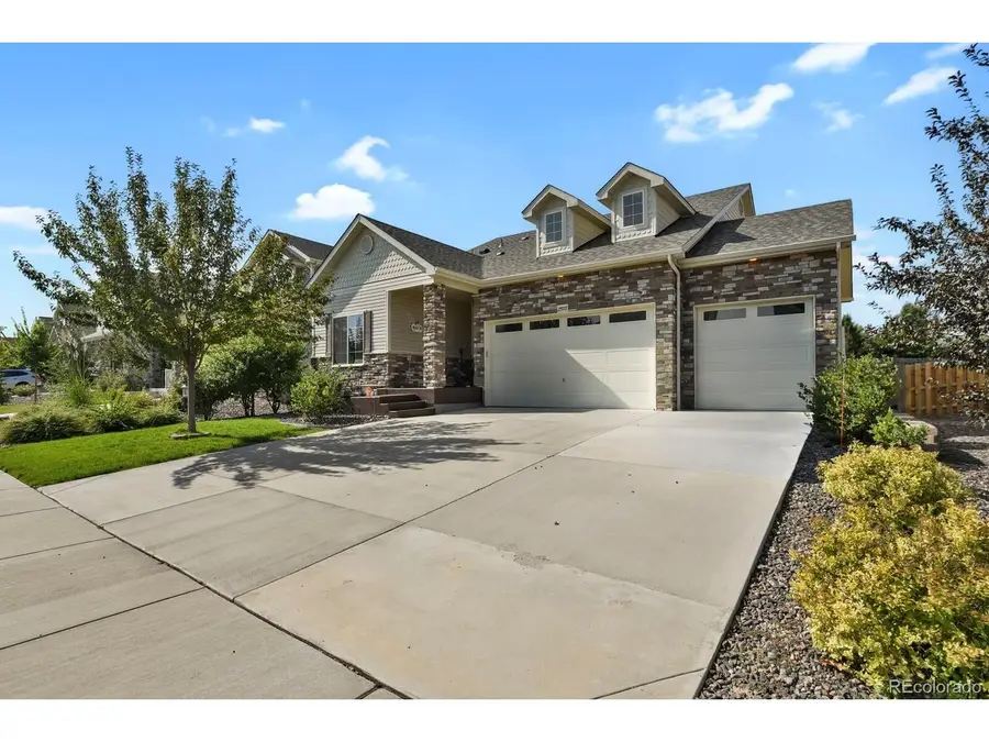 25972 E Archer Dr, Aurora, CO 80018 - Image #2