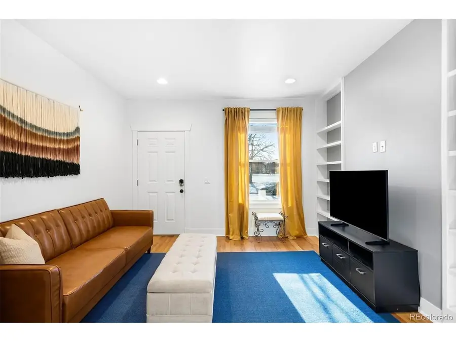 3059 Curtis St, Denver, CO 80205 - Image #2