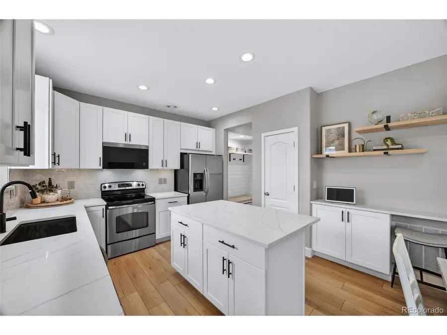 196 N Millbrook St, Aurora, CO 80018 - #3