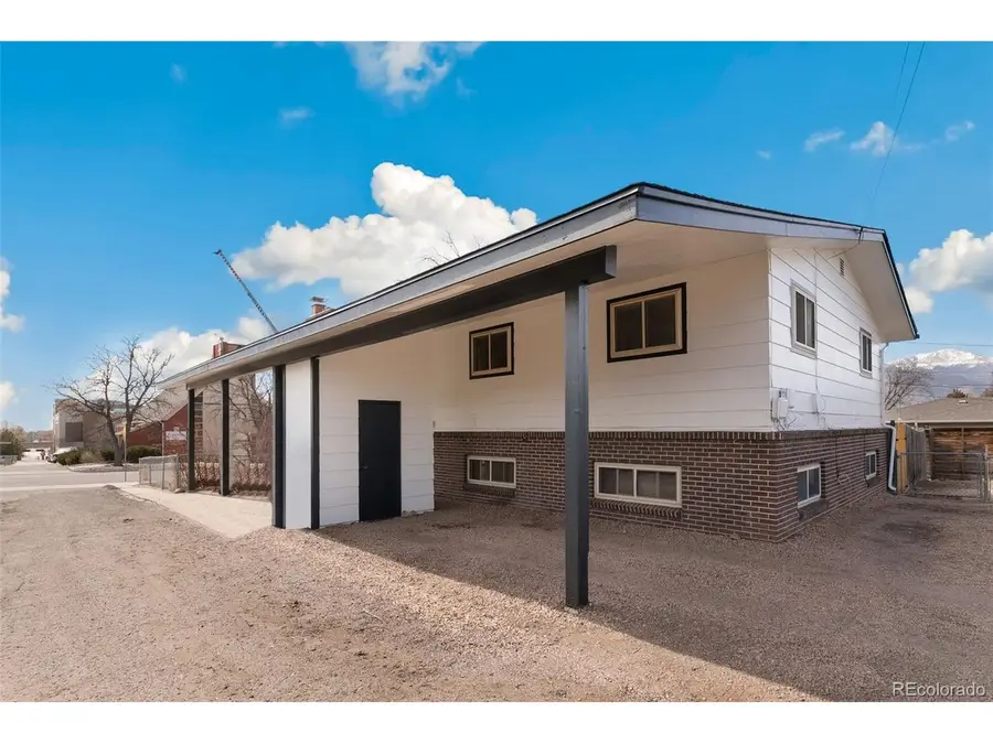 1512 E Monument St, Colorado Springs, CO 80909 - #2