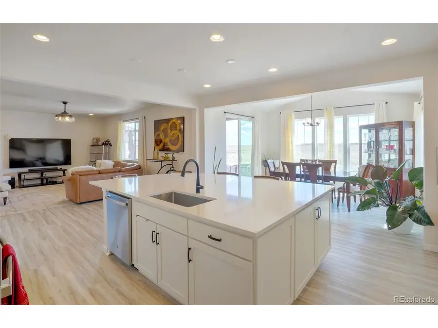 188 S Waterloo St, Aurora, CO 80018 - #3