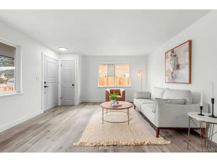 3313 Jasmine St, Denver, CO 80207 - #2