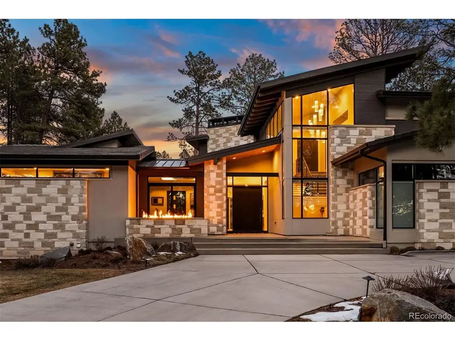 948 Country Club Pkwy, Castle Rock, CO 80108 - Image #2