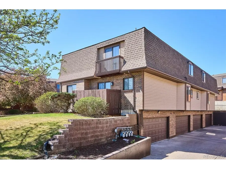 1379 S Idalia St #A, Aurora, CO 80017 - #2