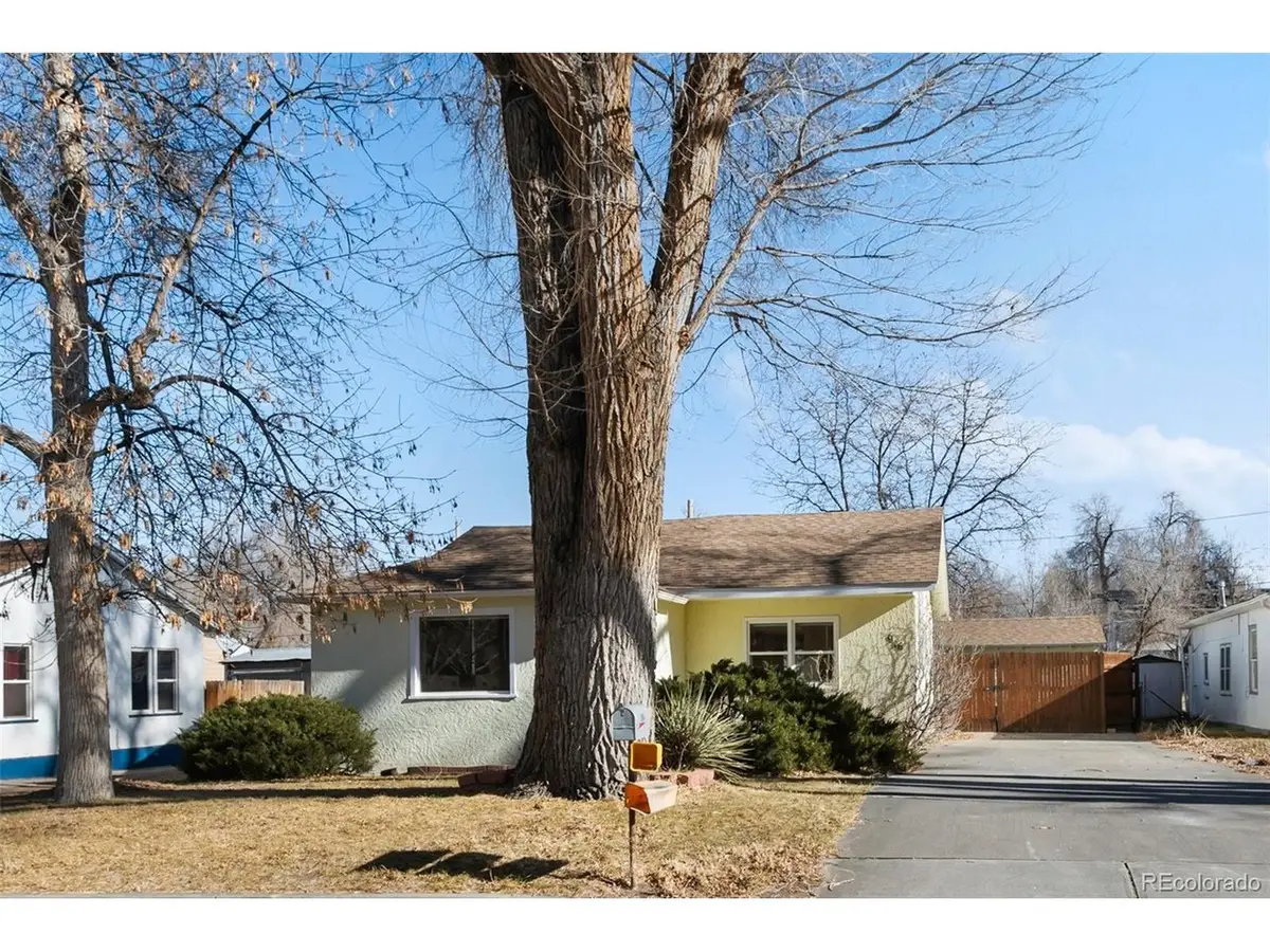 916 Madison St, Canon City, CO 81212 - #1