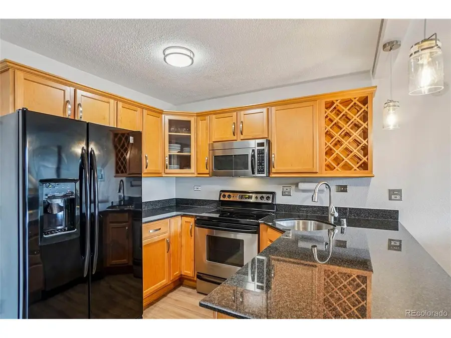 909 N Logan St #4J, Denver, CO 80203 - #2