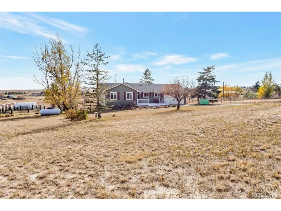8678 Lariat Loop, Elizabeth, CO 80107 - Image #2