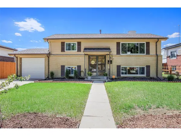 3065 Zion St, Aurora, CO 80011