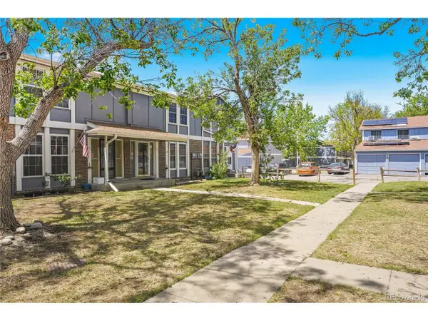 125 Paris Cir, Aurora, CO 80011