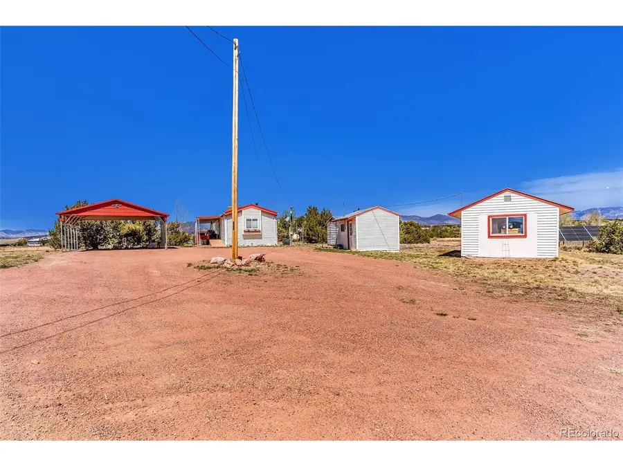 325 5th St, Penrose, CO 81240 - #2