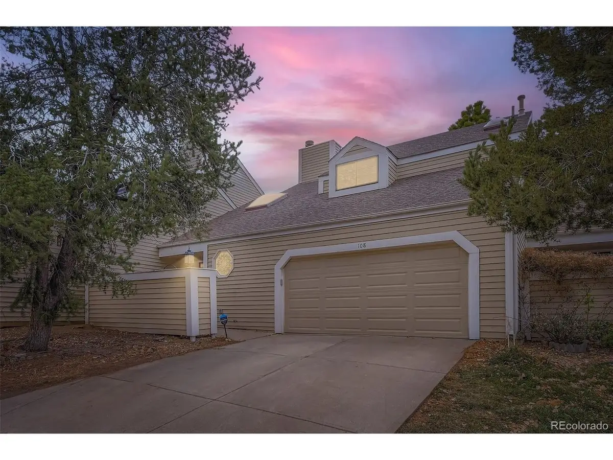 108 S Fraser Cir, Aurora, CO 80012 - Image #1