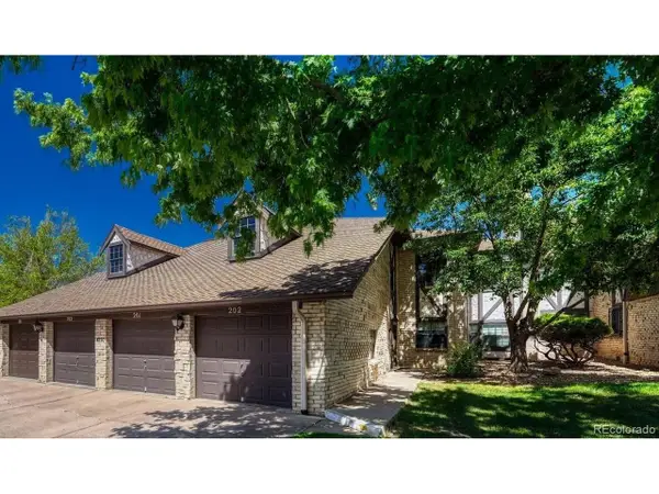 4250 S Olive St #202, Denver, CO 80237