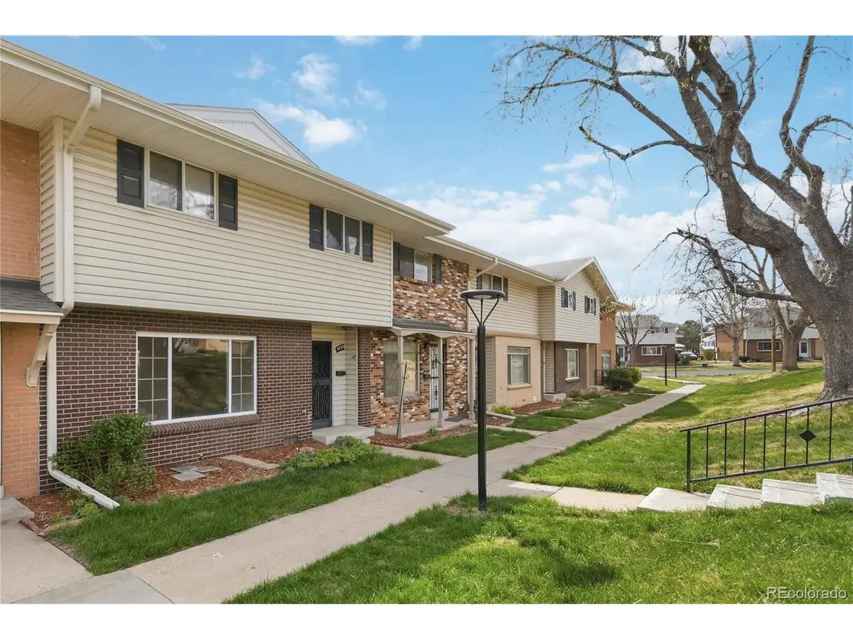 9209 E Nassau Ave, Denver, CO 80237 - #1