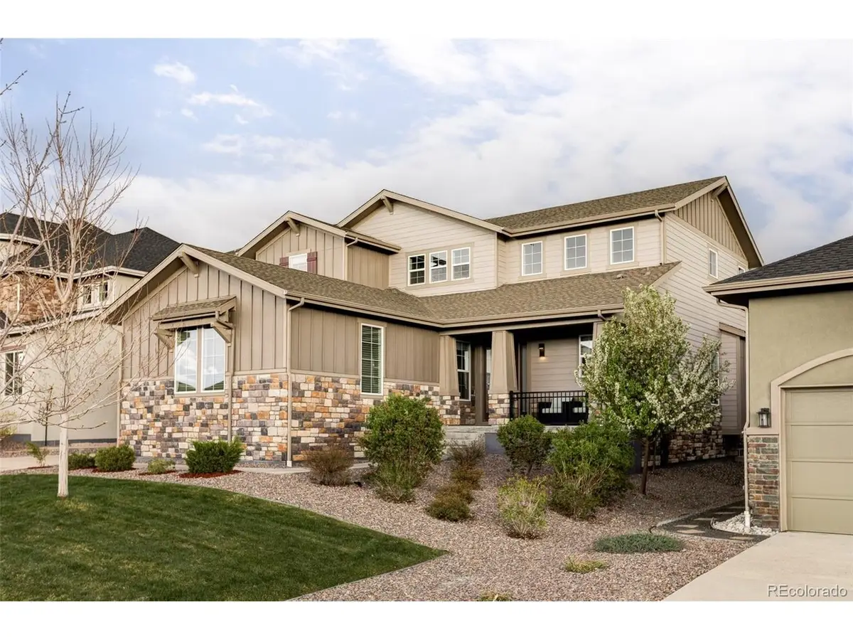 27500 E Lakeview Dr, Aurora, CO 80016 - Image #1