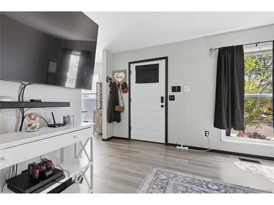 1651 Killarney St, Aurora, CO 80011 - #2
