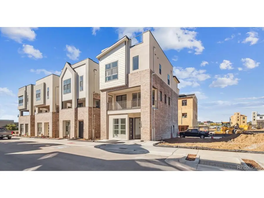 11466 E Briarwood Cir, Centennial, CO 80112 - #2