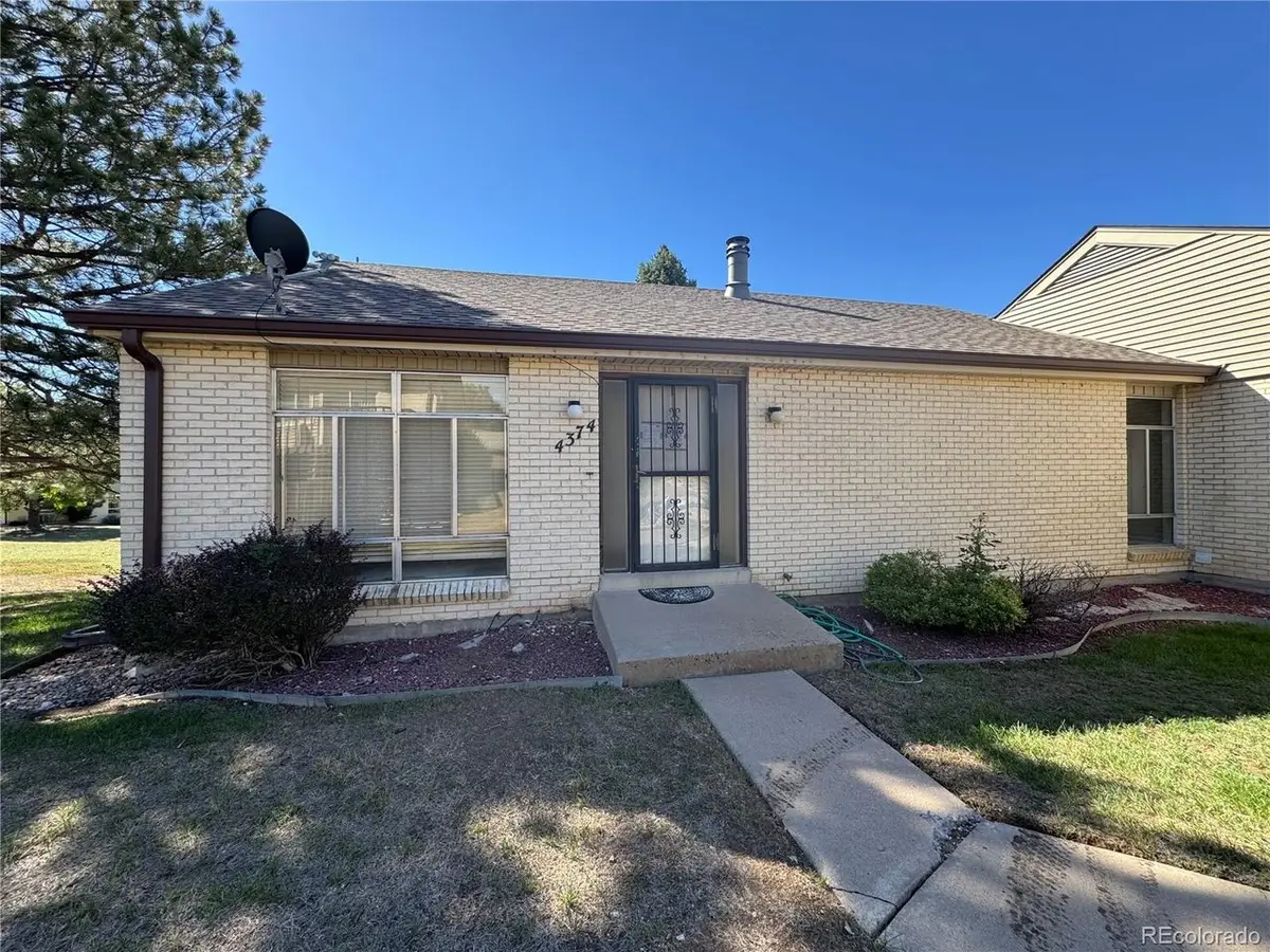 4374 W Pondview Dr, Littleton, CO 80123 - #1
