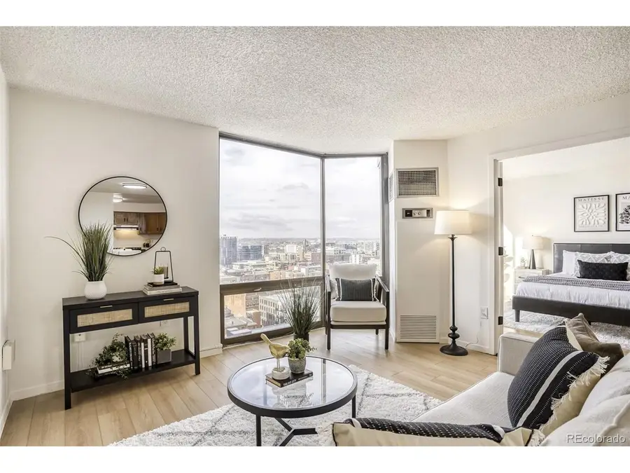 1625 Larimer St #1908, Denver, CO 80202 - #3