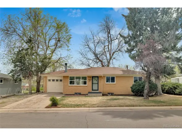 3320 W Saratoga Ave, Englewood, CO 80110