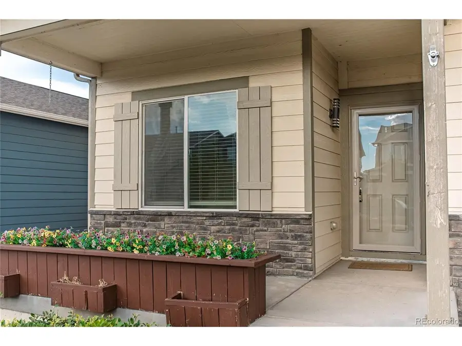 350 Spruce St, Bennett, CO 80102 - #3