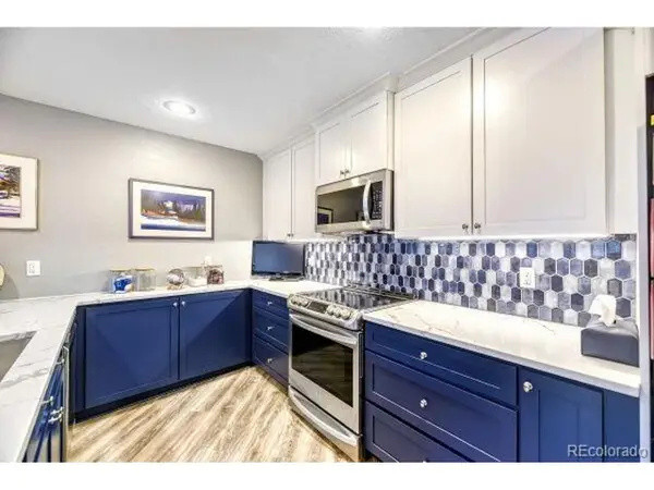 209 E Highline Cir #104, Centennial, CO 80122