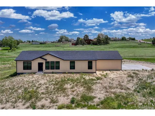 7451 Sun Country Dr, Elizabeth, CO 80107