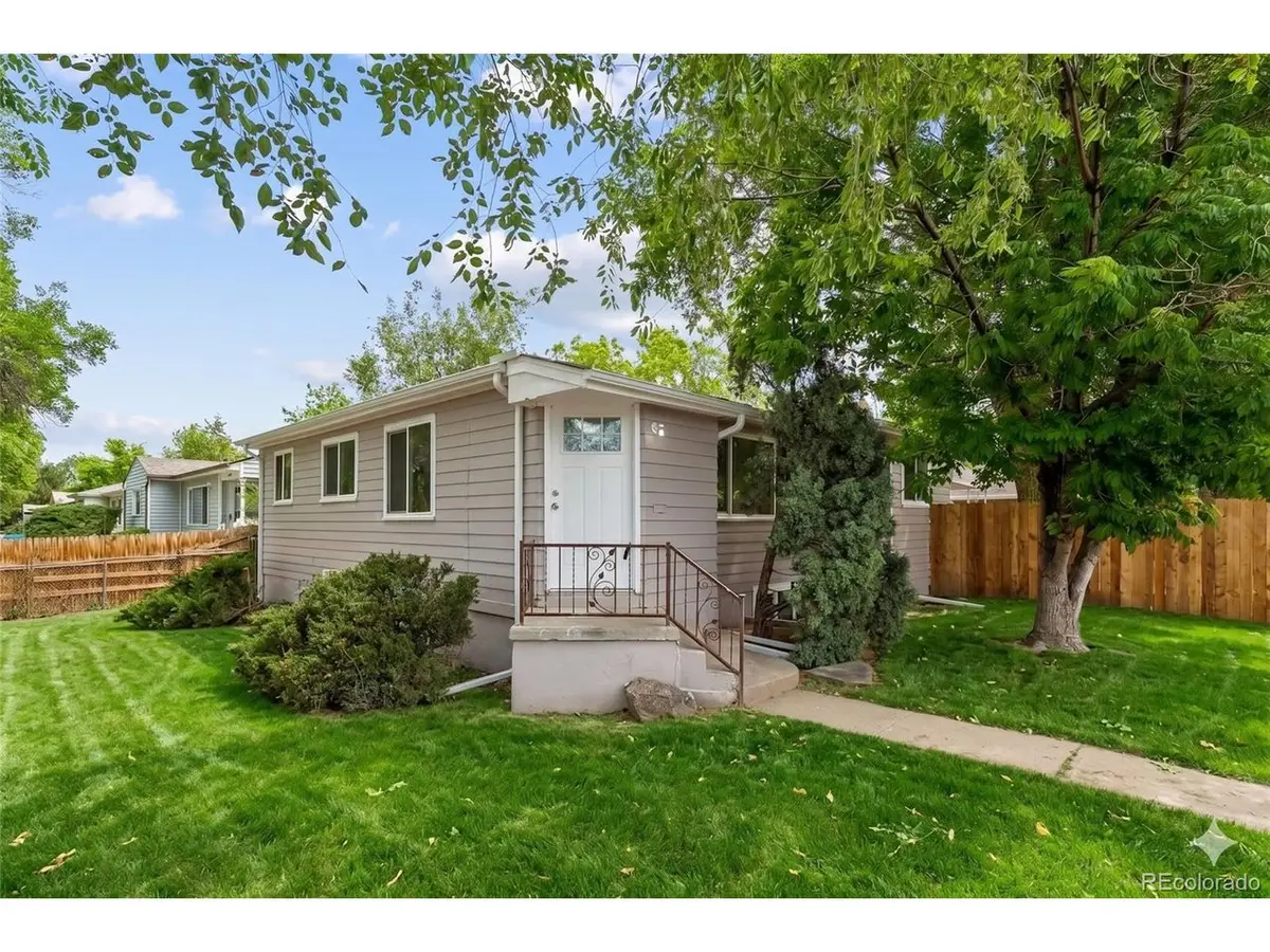 9801 E 8th Ave, Aurora, CO 80010 - #1