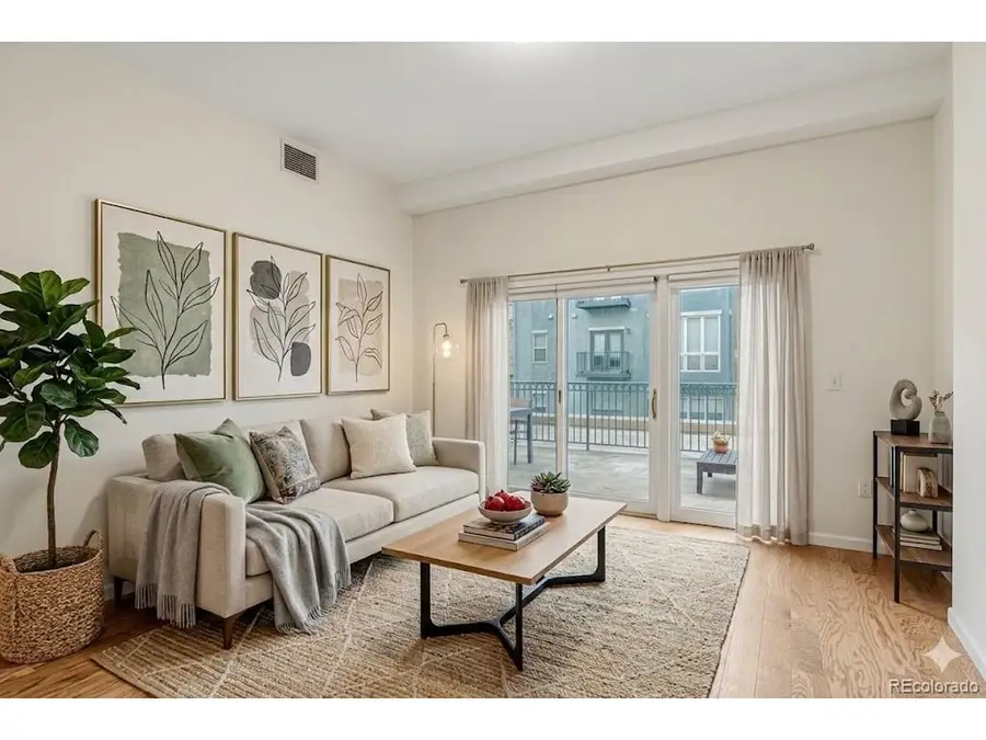 1950 N Logan St #308, Denver, CO 80203 - #3