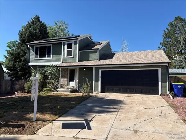 711 S Granby Cir, Aurora, CO 80012