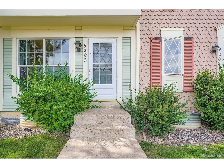 9202 W Ontario Dr, Littleton, CO 80128 - #2