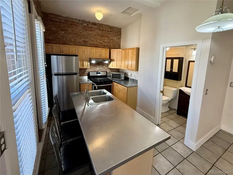 2431 Tremont Pl, Denver, CO 80205 - #2