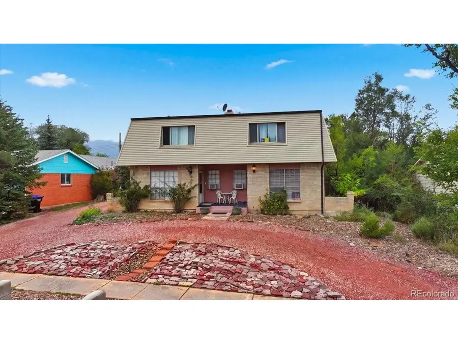 724 Pioneer Ln, Colorado Springs, CO 80904 - #2