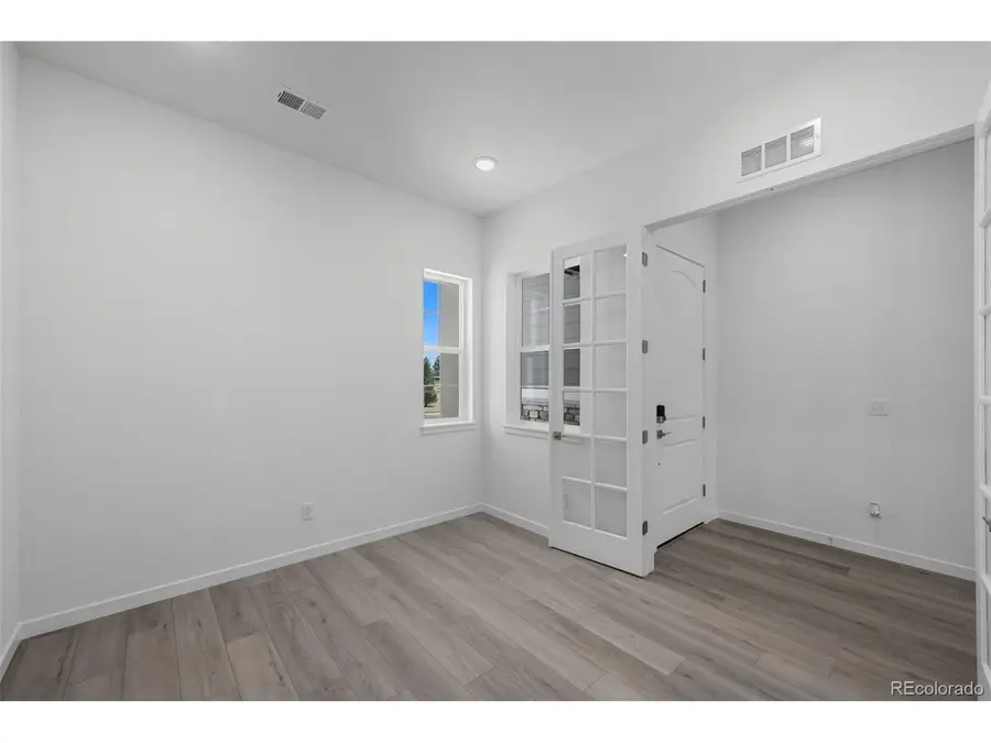 3807 Emerald Shore Cir, Loveland, CO 80538 - #2