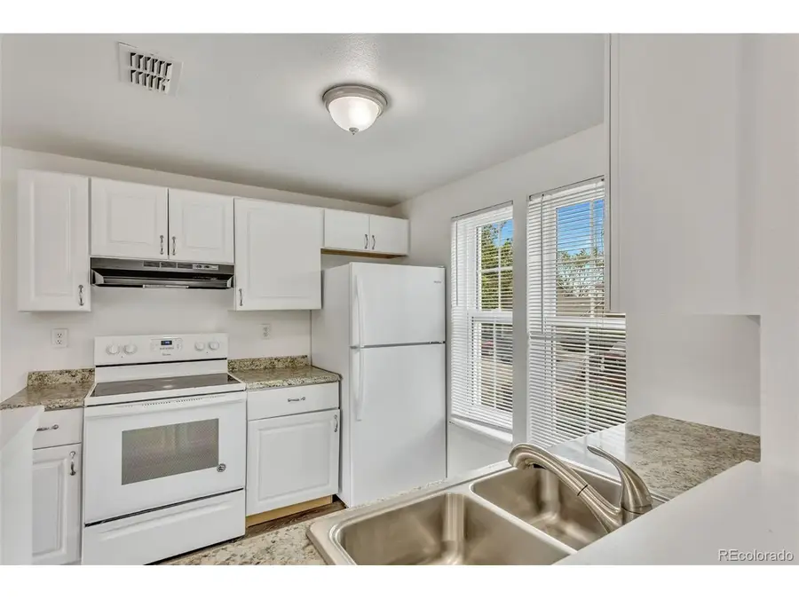 1514 S Ouray Cir #B, Aurora, CO 80017 - #2