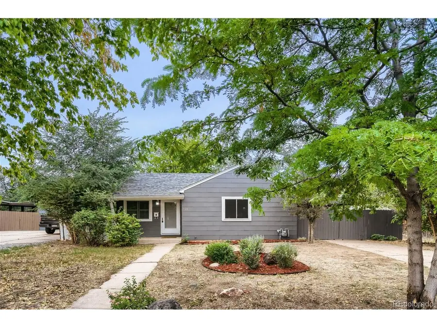 755 Newark St, Aurora, CO 80010 - #2