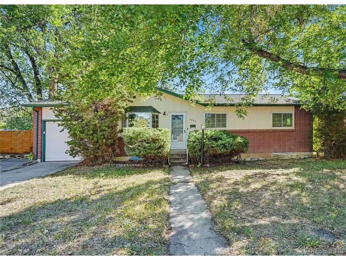 6826 Newcombe St, Arvada, CO 80004 - #1