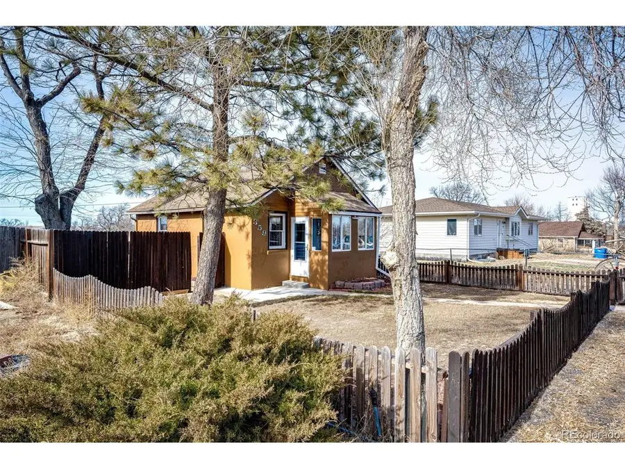 359 S Sherman St, Byers, CO 80103 - #3