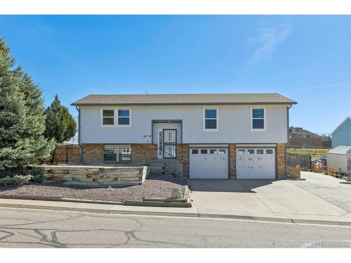 978 Oakwood Dr, Castle Rock, CO 80104 - #1