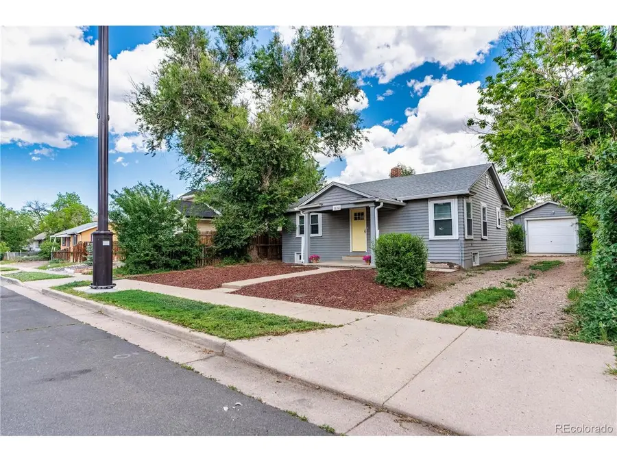 1650 Geneva St, Aurora, CO 80010 - #2