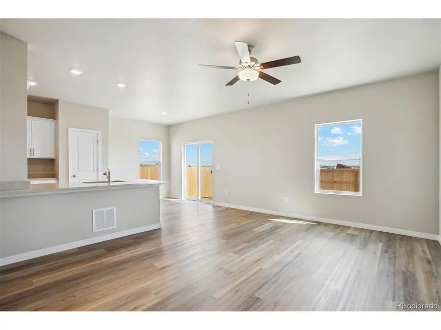 48190 Shetland Dr, Bennett, CO 80102 - Image #3