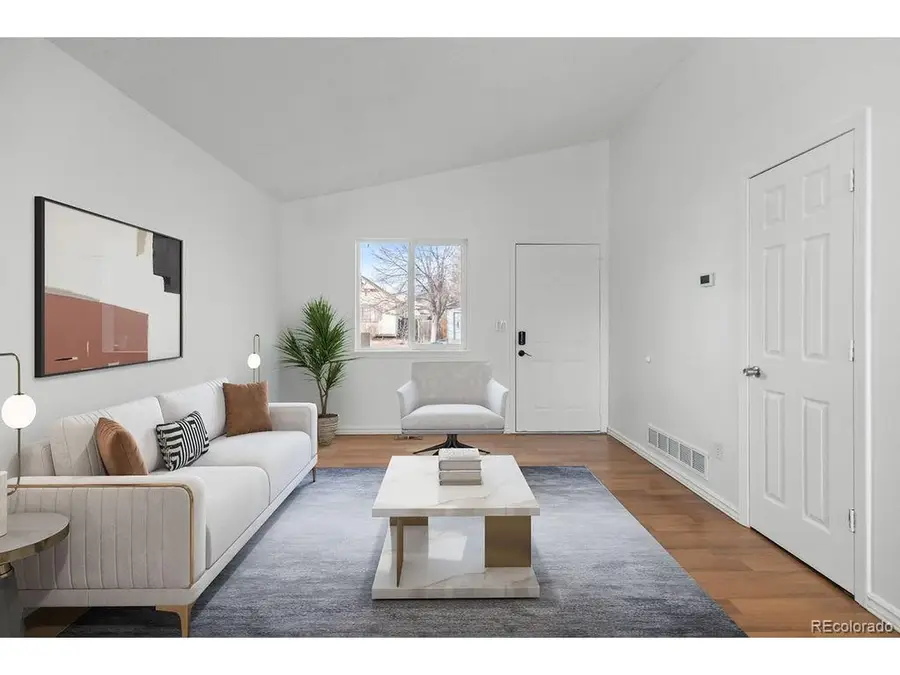 4512 S Pagosa Cir, Aurora, CO 80015 - Image #2